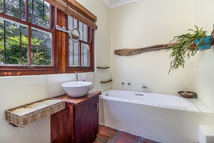 6 Bedroom Property for Sale in Paarl Central Western Cape